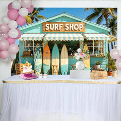 Lofaris Türkiser Surfshop-Hintergrund mit Palmen und Surfbrettern, sommerliche Strandkulisse für Fotoshootings