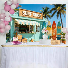 Lofaris Türkisblauer Strand-Surfshop-Hintergrund mit bunten Surfbrettern und Palmen, sommerliche Fotokulisse für tropische Urlaubsfotos