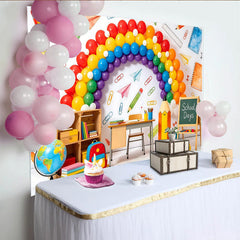 Lofaris Bunter Regenbogen Schulanfangshintergrund mit Schulmaterialien, fröhliche Kulisse für Einschulungsfeier und Fotoshooting
