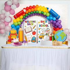 Lofaris Bunter Schulanfangshintergrund mit Regenbogen Luftballons und Schulbus, fröhliche Fotowand für Einschulungsfeier