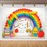Lofaris Bunter Regenbogen Einschulungshintergrund mit Schulbus und Büchern, fröhliche Partydekoration für Schulanfang und Fotoshooting