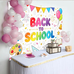Lofaris Bunter Schulanfangshintergrund mit Schulmaterialien und Luftballons, fröhliche Fotokulisse für Einschulungsfeier und Klassenzimmer