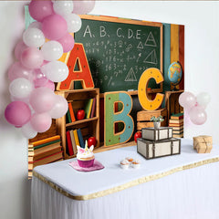 Lofaris Bunter Schulhintergrund mit Kreidetafel ABC Buchstaben und Büchern, perfekte Fotowand für Schulanfang und Lernfotografie