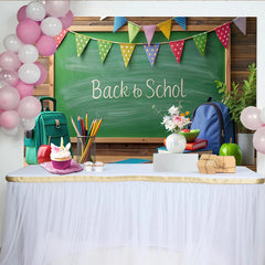 Lofaris Bunter Schulanfangshintergrund mit Tafel und Schulmaterialien für Kinder, ideale Fotokulisse für Einschulungsfeier und Fotoshootings