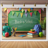 Lofaris Bunter Schulanfangshintergrund mit Tafel und Schulmaterialien für Kinder, ideale Fotokulisse für Einschulungsfeier und Fotoshootings