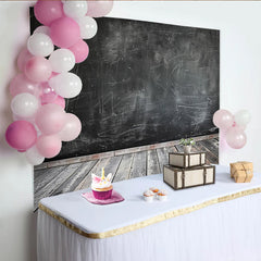 Lofaris Vintage Kreidetafel Fotohintergrund mit Holzboden und Kreidespuren, rustikale Kulisse für Porträtfotografie und Studio