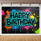 Lofaris Neonfarben Graffiti Geburtstagshintergrund mit Happy Birthday, dunkle Holzoptik und Farbspritzer, coole Fotowand für Partydekoration