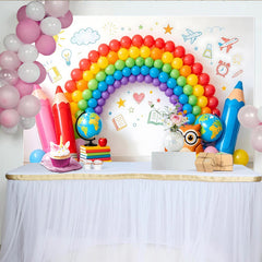 Lofaris Bunter Regenbogen Schulanfangshintergrund mit Bleistiften und Büchern, fröhliche Lernkulisse für Kinderfotoshootings und Schulfeiern