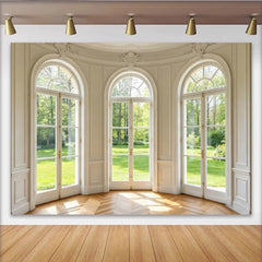Lofaris Klassischer Fensterblick Hintergrund mit großen Bogenfenstern, helle Fotokulisse für professionelle Porträts
