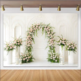 Lofaris Eleganter weißer Blumenbogen Fotohintergrund mit rosa Rosen und Grün, romantische Kulisse für Hochzeiten, Events und Fotoshootings