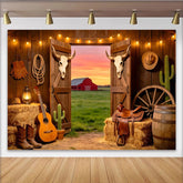 Lofaris Rustikaler Westernhintergrund mit Scheunentor Sonnenuntergang und Heuballen, ländliche Fotokulisse für Cowboy-Party und Fotoshooting