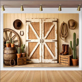 Lofaris Rustikaler Western Scheunentor Fotohintergrund mit Holzwand und Kakteen, Vintage Cowboy-Stil Kulisse für professionelle Fotoshootings