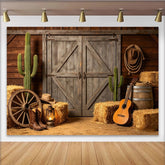 Lofaris Rustikaler Western-Fotohintergrund mit Scheunentor und Heuballen, perfekte Kulisse für Fotoshootings und Events