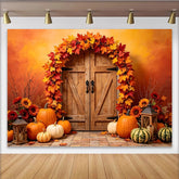 Lofaris Rustikaler Herbstlandschaftshintergrund mit Holztür Ahornblättern und Kürbissen, warme Kulisse für Fotoshooting und Eventdekoration