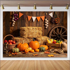 Lofaris Rustikaler Erntedankfest Herbsthintergrund mit Kürbissen und Heuballen, perfekte Bauernhaus Kulisse für Herbstdekoration