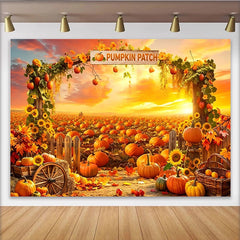 Lofaris Lebendiger Herbst Kürbisfeld-Hintergrund mit Sonnenblumen und Holzbogen, warme Fotokulisse für Erntedankfest und Herbstdekoration