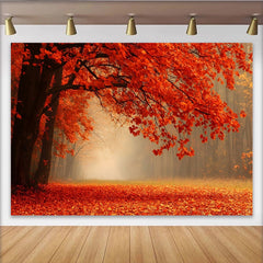 Lofaris Leuchtender Herbstwald Hintergrund mit roten Blättern und Nebel, malerische Kulisse für professionelle Naturfotografie