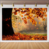 Lofaris Goldener Herbstlandschaft Hintergrund mit fallenden Blättern und Baumstamm, stimmungsvolle Kulisse für Fotostudio Herbstdeko