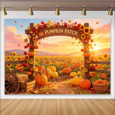 Lofaris Herbstlicher Kürbisfeld-Hintergrund mit Sonnenblumen und goldenem Sonnenuntergang, festliche Fotokulisse für Halloween