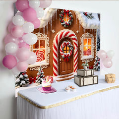 Lofaris Festlicher Weihnachts-Lebkuchenhaus Hintergrund mit Schnee und Zuckerstangen, winterliche Kulisse für Feiertagsfotografie