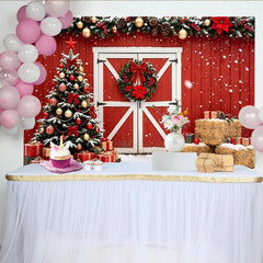 Lofaris Roter Scheunentor Weihnachtshintergrund mit Tannenbaum und Geschenken, verschneite Winterkulisse für festliche Fotografie