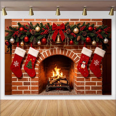 Lofaris Gemütlicher Kamin Weihnachts-Hintergrund mit festlichen Socken, warme Fotowand für Familienfotos und Winterparty