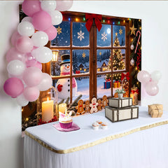 Lofaris Weihnachtshintergrund mit verschneitem Fenster und Lebkuchenmännern, festliche Kulisse für Winterparty Dekoration