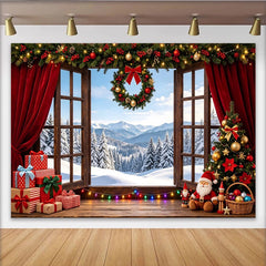 Lofaris Gemütlicher Weihnachtshintergrund mit rotem Vorhang und verschneitem Fensterblick, festliche Kulisse für Winterfotoshootings