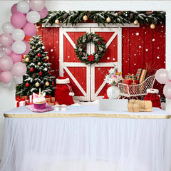 Lofaris Festlicher Weihnachtshintergrund mit roter Scheunentür Weihnachtsbaum und Geschenken, winterliche Fotowand für Familienfotos
