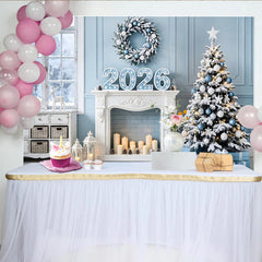 Lofaris Blauer Neujahrs-Hintergrund mit 2026 Zahlen und schneebedecktem Baum, winterliche Fotokulisse für festliche Neujahrsfeier