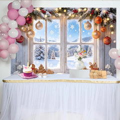 Lofaris Schneebedeckter Weihnachtsfenster-Hintergrund mit Lebkuchen und Kugeln, festliche Winterkulisse für Fotoshooting und Partydekoration