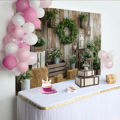 Lofaris Rustikaler Fotohintergrund mit Holzbrettern, grünem Kranz und weißen Blumen, natürliche Kulisse für Fotoshootings und Dekoration