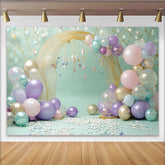 Lofaris Pastellfarbener Geburtstagshintergrund mit Luftballons und Goldbogen, verträumte Partydekoration für Fotoshooting