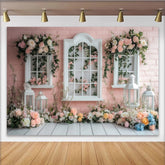 Lofaris Romantischer Frühlings Blumenfenster-Hintergrund mit rosa Backsteinwand, elegante Kulisse für professionelle Fotografie