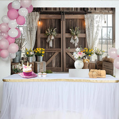 Lofaris Rustikaler Osterhintergrund mit Scheunentür und Spitzenvorhängen, charmante Frühlingskulisse für Fotoshootings