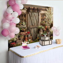 Lofaris Rustikaler Frühlingsgarten Fotohintergrund mit Holzscheunentor und bunten Blumen, ländliche Kulisse für Fotoshooting und Dekoration