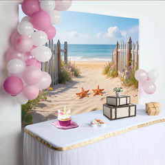 Lofaris Idyllischer Sommerstrandweg Fotohintergrund mit Meer und Blumen, perfekte Kulisse für Urlaubsfotos und entspannte Porträts