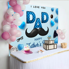 Lofaris Blauer Vatertags-Hintergrund mit Herzen, Schnurrbart und Uhr, elegante Fotowand für Papa, Kaffeeliebhaber und Familienfotos
