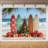 Lofaris Tropischer Weihnachtshintergrund mit Surfbrettern und Geschenken, festliche Fotokulisse für sommerliche Weihnachtsfeiern