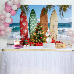 Lofaris Tropischer Strand Weihnachtshintergrund mit Surfbrettern und Weihnachtsbaum, festliche Kulisse für Fotoshootings und Partydekoration