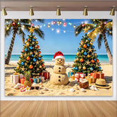 Lofaris Tropischer Weihnachtsstrandhintergrund mit Palmen und Sand-Schneemann, festliche Kulisse für Feiertagsfotos Partydekoration