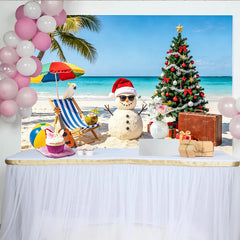 Lofaris Festlicher Strandweihnachts-Hintergrund mit Schneemann und Palmen, sommerliche Fotokulisse für Urlaubsdekoration