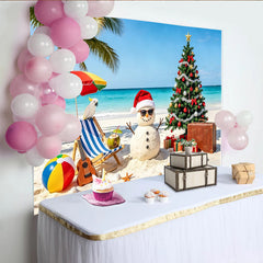 Lofaris Festlicher Strandweihnachts-Hintergrund mit Schneemann und Palmen, sommerliche Fotokulisse für Urlaubsdekoration