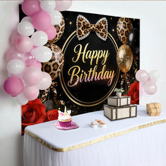Lofaris Eleganter Leoparden-Geburtstagshintergrund Schwarz Gold, mit roten Rosen und Glitzer, stilvolle Kulisse für Partyfotos