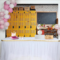 Lofaris Gelber Schulhintergrund mit Spinden und Tafel für Klassenzimmer-Fotografie, Vintage Ziegelwand Kulisse für professionelles Fotoshooting