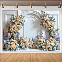 Lofaris Eleganter Blumenbogen Fotohintergrund mit pfirsichfarbenen Rosen und weißen Beeren, romantische Kulisse für Eventdekoration