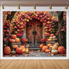 Lofaris Leuchtender Herbsthintergrund mit Kürbissen und bunten Blättern, rustikale Holztür Fotokulisse für Erntedank und Herbstdekoration
