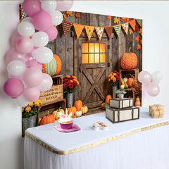 Lofaris Rustikaler Herbsthintergrund für Erntedank mit Kürbissen und Holzwand, gemütliche Kulisse für Fotoshooting und Herbstdekoration