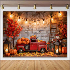 Lofaris Vintage roter Pickup Herbsthintergrund mit Kürbissen, Herbstlaub und Lichterkette, gemütliche Ziegelwand Kulisse für Fotoshooting