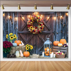 Lofaris Rustikaler Herbstscheunen-Hintergrund mit Kürbissen und Lichterketten, gemütliche Erntedank-Dekoration für Fotoshooting